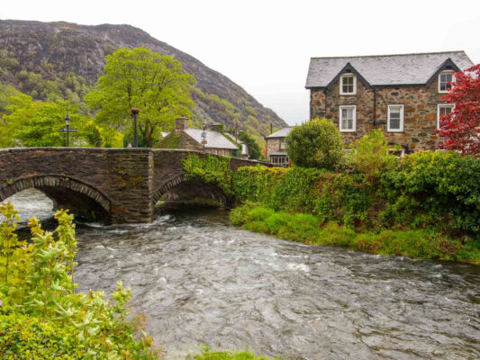 Wales 1100045
